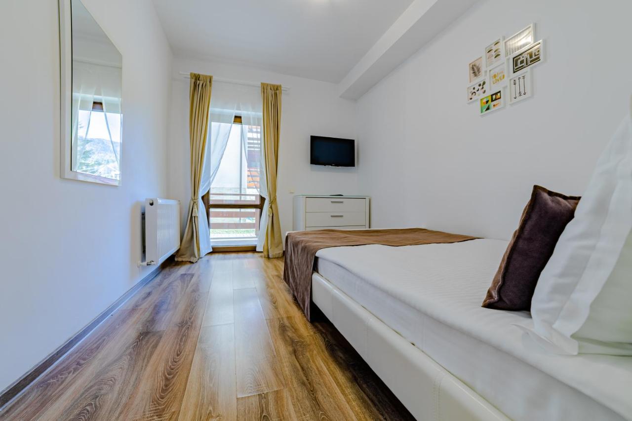 Yael Luxury Apartments 2 Буштени Экстерьер фото