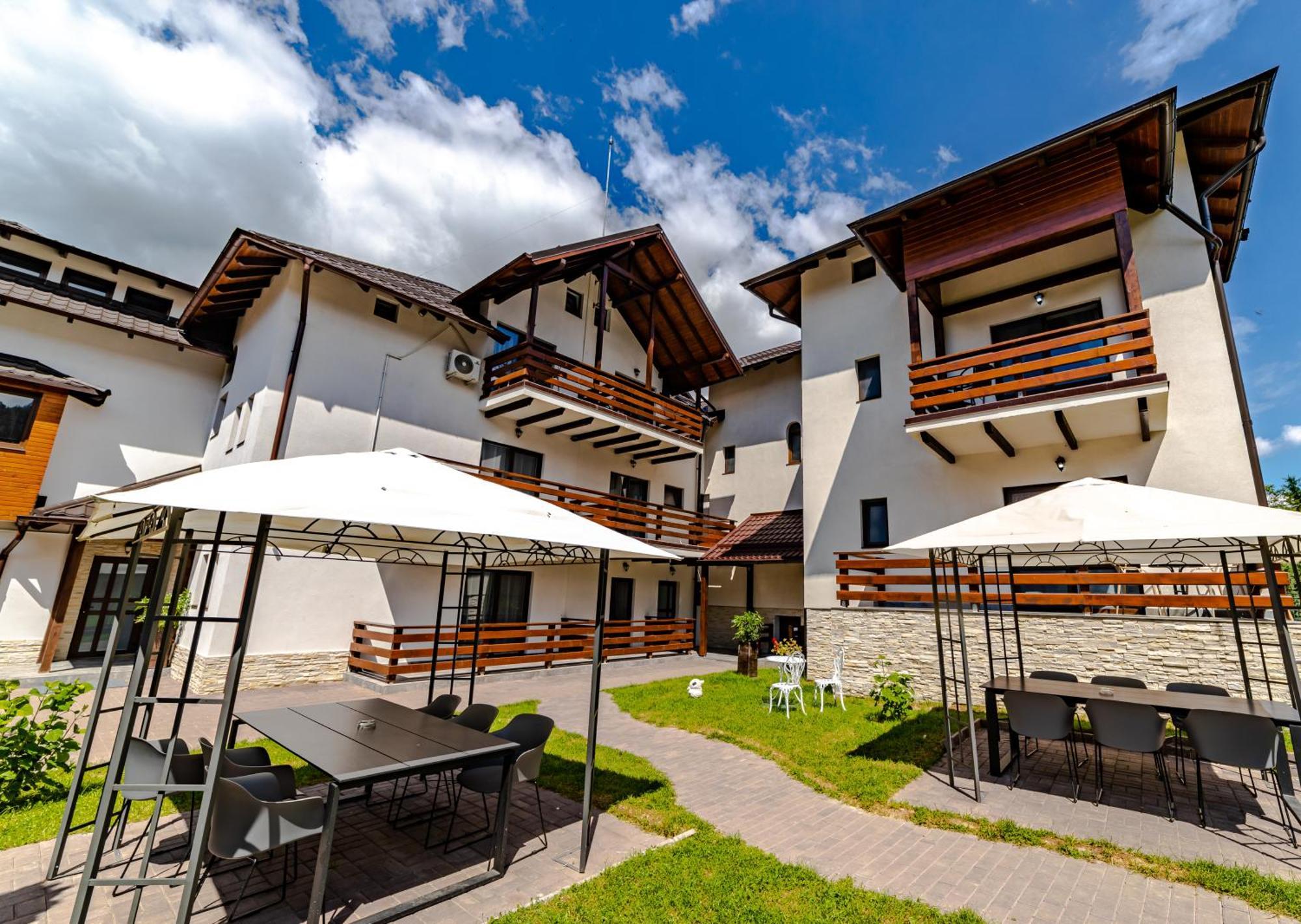 Yael Luxury Apartments 2 Буштени Экстерьер фото