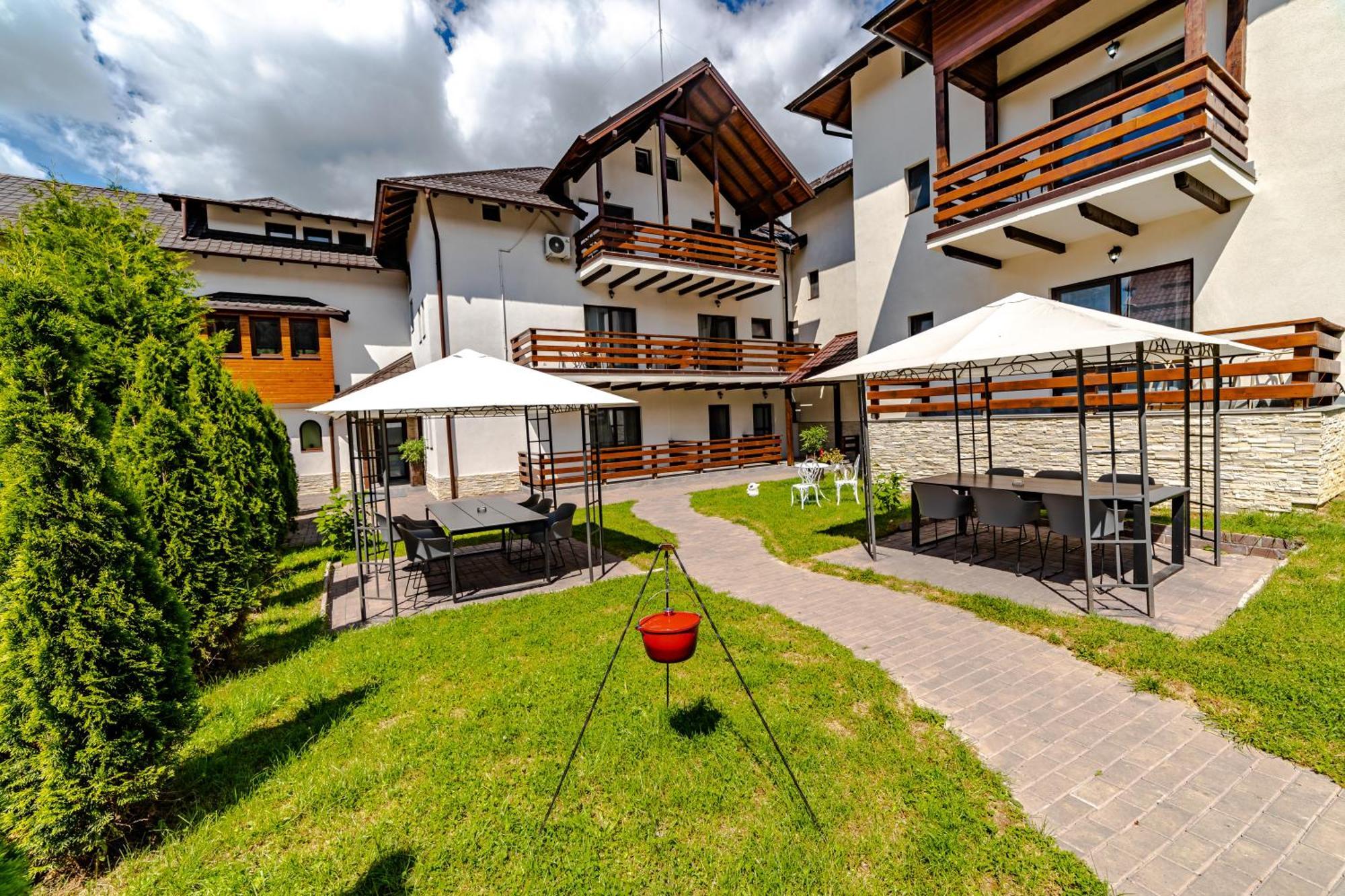 Yael Luxury Apartments 2 Буштени Экстерьер фото